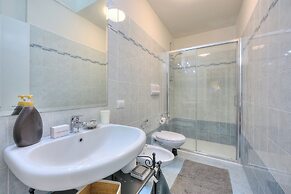 Agata Maisonette- Historical Center