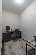 Premium 1 Bed w Rental Car Netflix Amazon