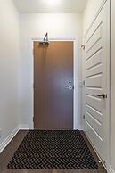 Premium 1 Bed w Rental Car Netflix Amazon