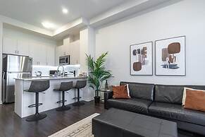 Premium 1 Bed w Rental Car Netflix Amazon