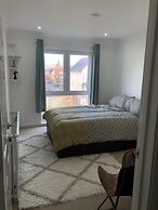 Beautiful 1-bed Apartment in Redhill