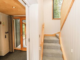 Lodge 6