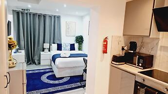 Stunning 1-bed Apartment in Harrow With Parking