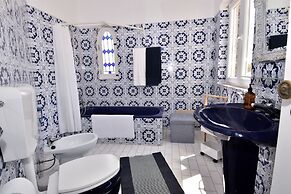 Villacasatulipa-sleeps4-garden-pool-bbq-ac