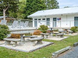 Beach Bum West-O Motel