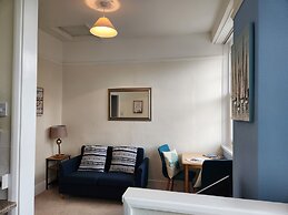 ROSE COURT HOLIDAY APARTMENTS