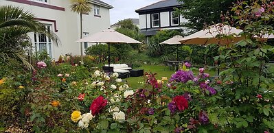 ROSE COURT HOLIDAY APARTMENTS