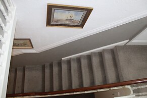 ROSE COURT HOLIDAY APARTMENTS