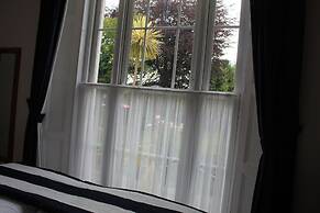 ROSE COURT HOLIDAY APARTMENTS