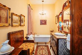 The Bird & Butterfly Inn