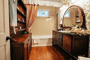 The Bird & Butterfly Inn