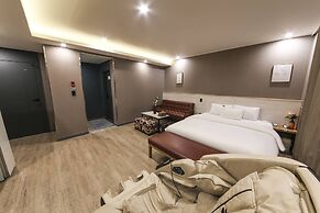 Daegu Seongseo Hotel Series 5.0