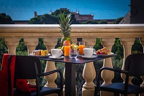 La Paloma Blanca Hotel