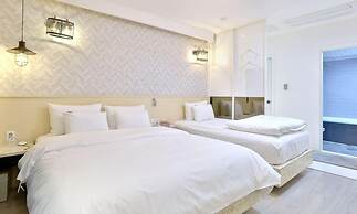 Hotel Yeogieutte Dongdaegu