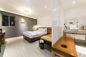 Hotel Yeogieutte Dongdaegu