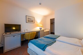 Hessenland Hotel by Stay Awesome