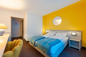 Hessenland Hotel by Stay Awesome