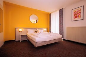 Hessenland Hotel by Stay Awesome