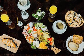 Hessenland Hotel by Stay Awesome