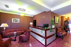 Granada Hotel and Restaurant