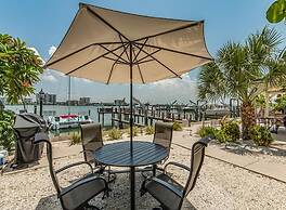 Sun Harbor Unit 1 - A Weekly Beach Rental 3 Bedroom Townhouse by Redaw