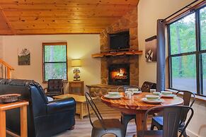 The Trail House At Eagle Ridge 2 Bedroom Cabin by Redawning
