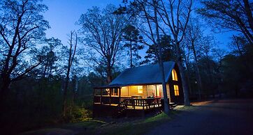 The Trail House At Eagle Ridge 2 Bedroom Cabin by Redawning