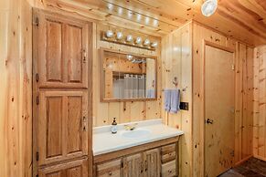 All About The Lake 4 Bedroom Home by NW Comfy Cabins by RedAwning