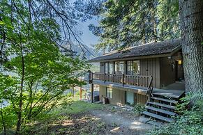 All About The Lake 4 Bedroom Home by NW Comfy Cabins by RedAwning