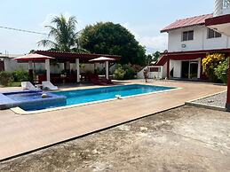 Beautiful Villa With Swimming Pool in Assinie