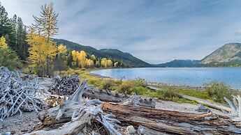 Journey's End On Fish Lake 2 Bedroom Home by NW Comfy Cabins by RedAwn