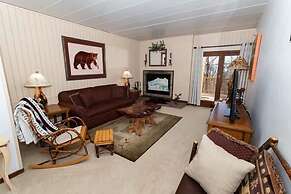 Cozy Seven Springs 1 Bedroom Deluxe Condo with Private Deck by RedAwni