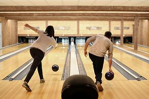 Cozy Seven Springs 1 Bedroom Deluxe Condo with Private Deck by RedAwni