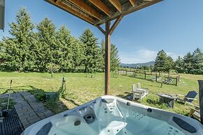 Berg Haus 1 Bedroom Home by NW Comfy Cabins by RedAwning