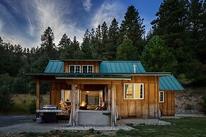 Beaver Hill Cabin Near Plain 2 Bedroom Home by NW Comfy Cabins by RedA