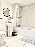 Captivating 2-bed Apartment in London