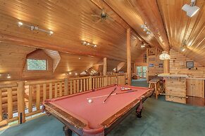 Soaring Pines Lodge 1 Bedroom Home by NW Comfy Cabins by Redawning