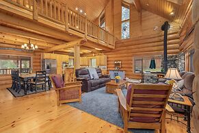 Soaring Pines Lodge 1 Bedroom Home by NW Comfy Cabins by RedAwning