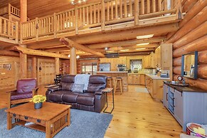 Soaring Pines Lodge 1 Bedroom Home by NW Comfy Cabins by RedAwning