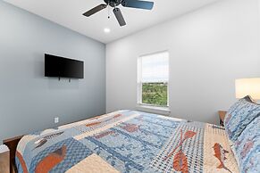 Majestic On Tablerock 5 Bedroom Home by RedAwning