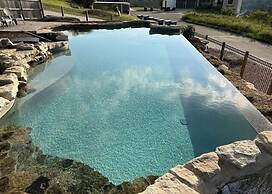 Majestic On Tablerock 5 Bedroom Home by RedAwning