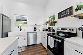 Majestic On Tablerock 5 Bedroom Home by RedAwning