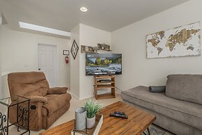 All Seasons Getaway 4 Bedroom Home by NW Comfy Cabins by RedAwning