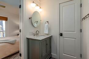 Bayfront Bungalow - 1426 Cadillac 3 Bedroom Home by Redawning