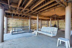 Bayfront Bungalow - 1426 Cadillac 3 Bedroom Home by Redawning