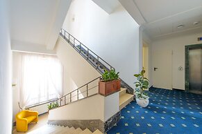 Palace Hotel Domus Mea