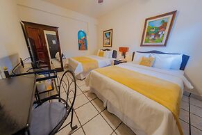 Hotel Camino Maya