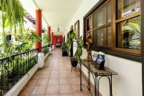 Hotel Camino Maya