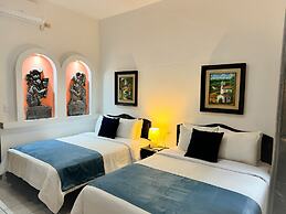 Hotel Camino Maya