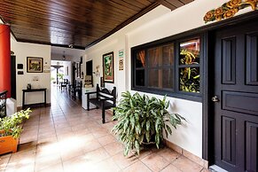 Hotel Camino Maya